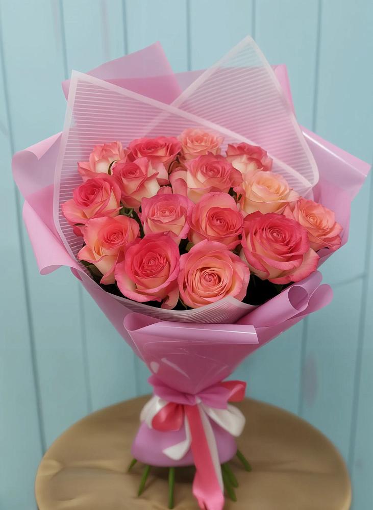 Букет 15 Розовых роз Равель в Зыково