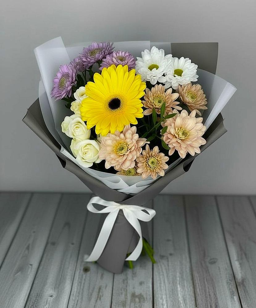 Букет цветов из: Розы, Герберы и Хризантемы в Зыково