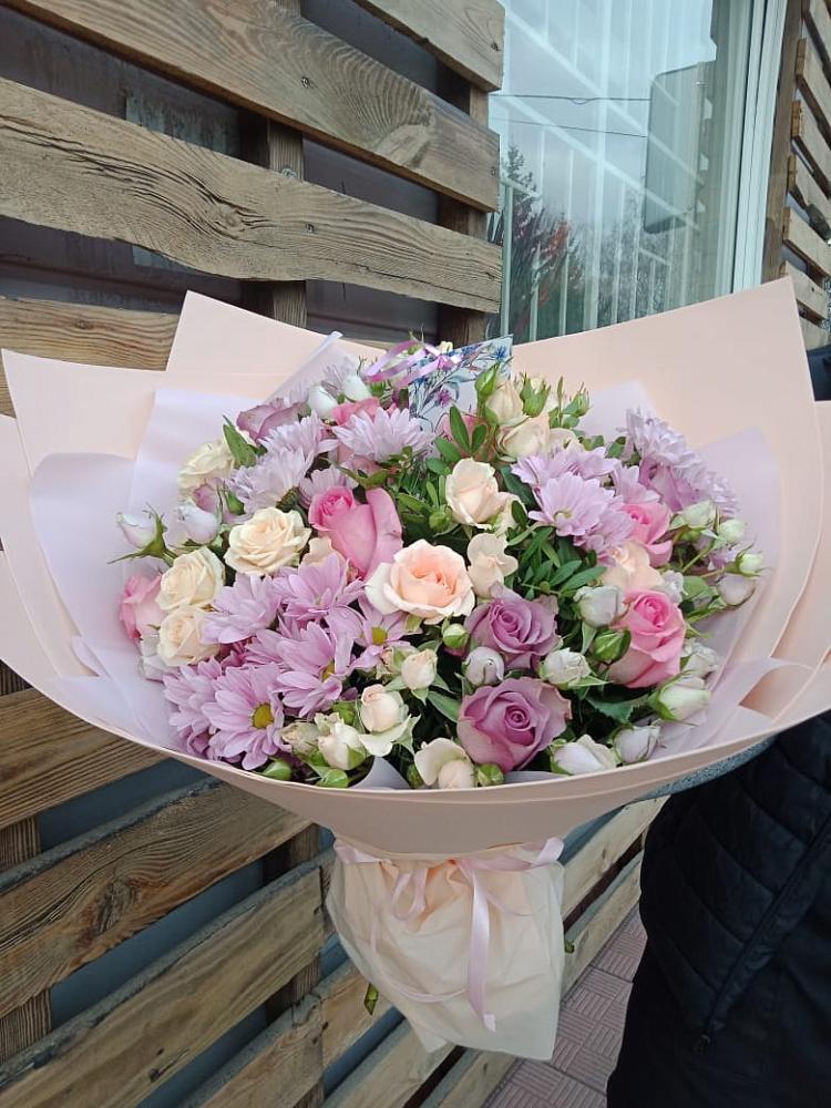 Букет цветов из: Розы и Хризантемы в Зыково