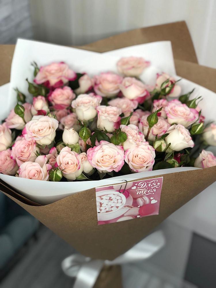 Букет цветов из: Розы в Зыково