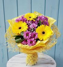 Букет цветов из:  Хризантемы и Герберы в Зыково