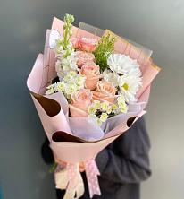 Букет цветов из:  Хризантемы и Розы в Зыково