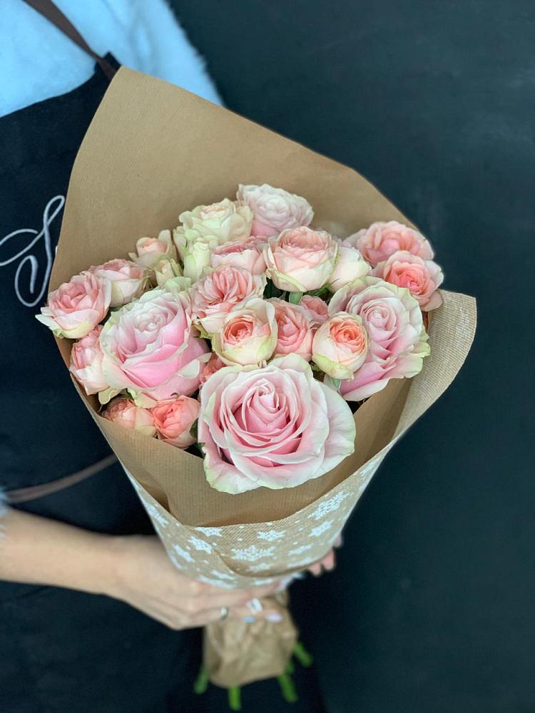 Букет цветов из: Хризантемы и Розы в Зыково