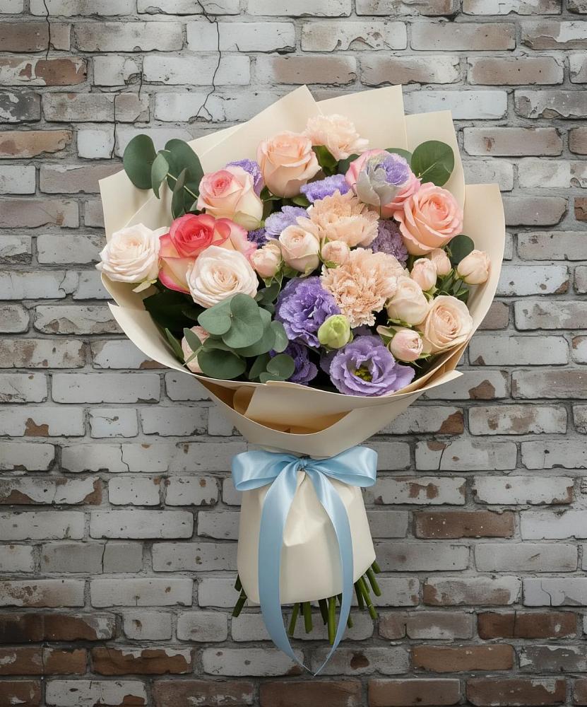 Букет цветов из: Розы, Лизиантусы и Гвоздики в Зыково