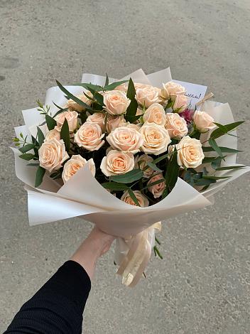Букет Кремовые розы Латте в Зыково
