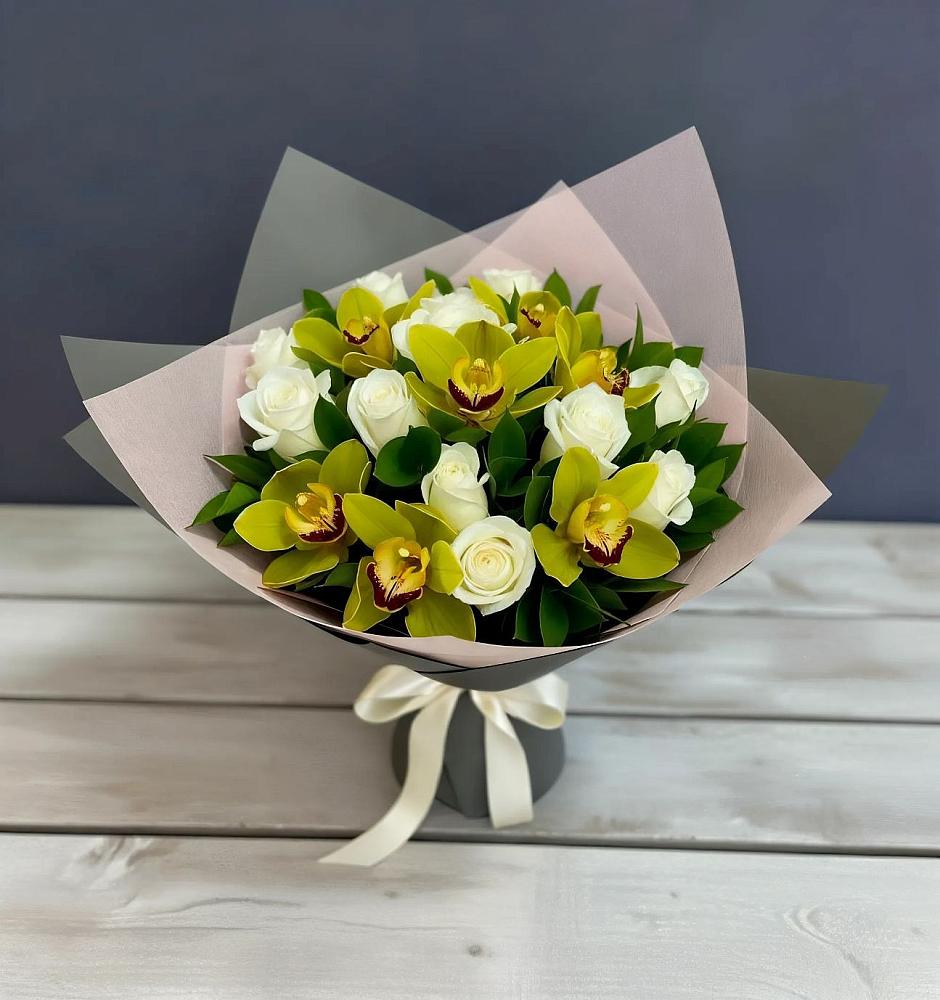 Букет цветов из: Орхидеи и Розы в Зыково