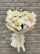 Букет цветов из:  Гвоздики, Розы, Лизиантусы и Хризантемы в Зыково