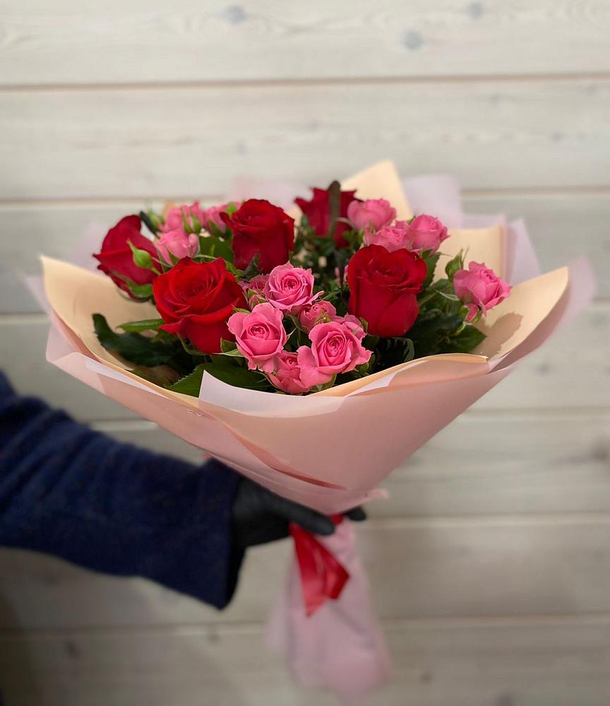 Букет цветов из: Розы в Зыково