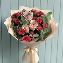 Букет цветов из:  Гвоздики и Розы в Зыково