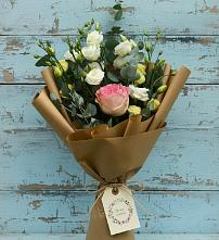 Букет цветов из:  Розы и Лизиантусы #REPLACE_PRED# Зыково